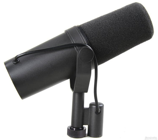 Shure SM7B Broadcast Dynamic Vocal Microphone